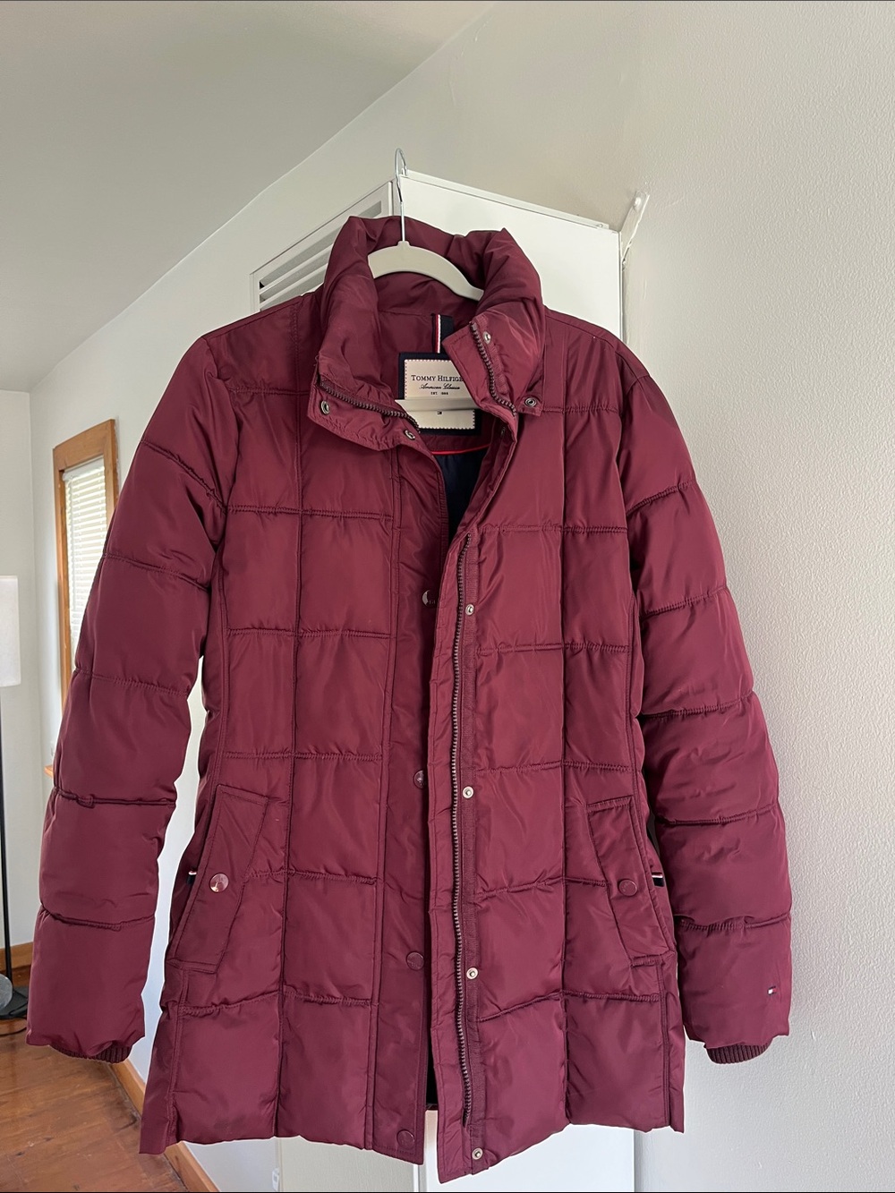 Tommy Hilfiger Women’s Burgundy Puffer Jacket